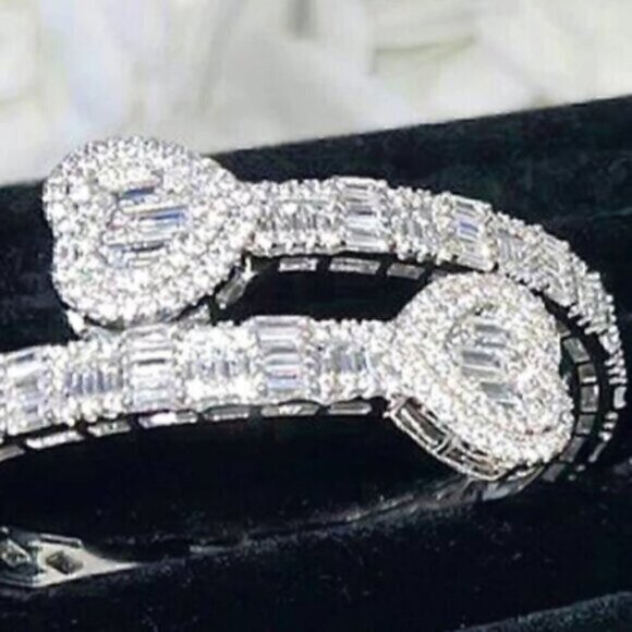 Iced Out Bling Opened Heart Zircon Charm  Silver Rhinestone Bracelet - Picture 4 of 10